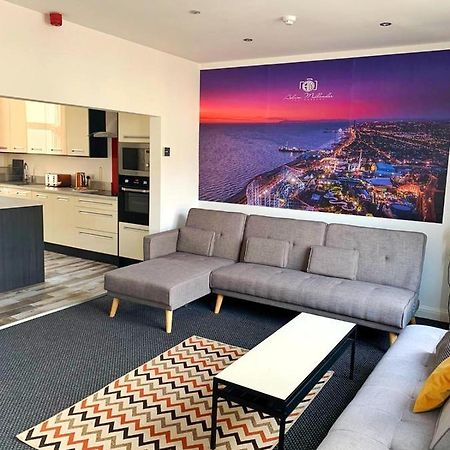 Blackpool Luxury Apartments Bagian luar foto