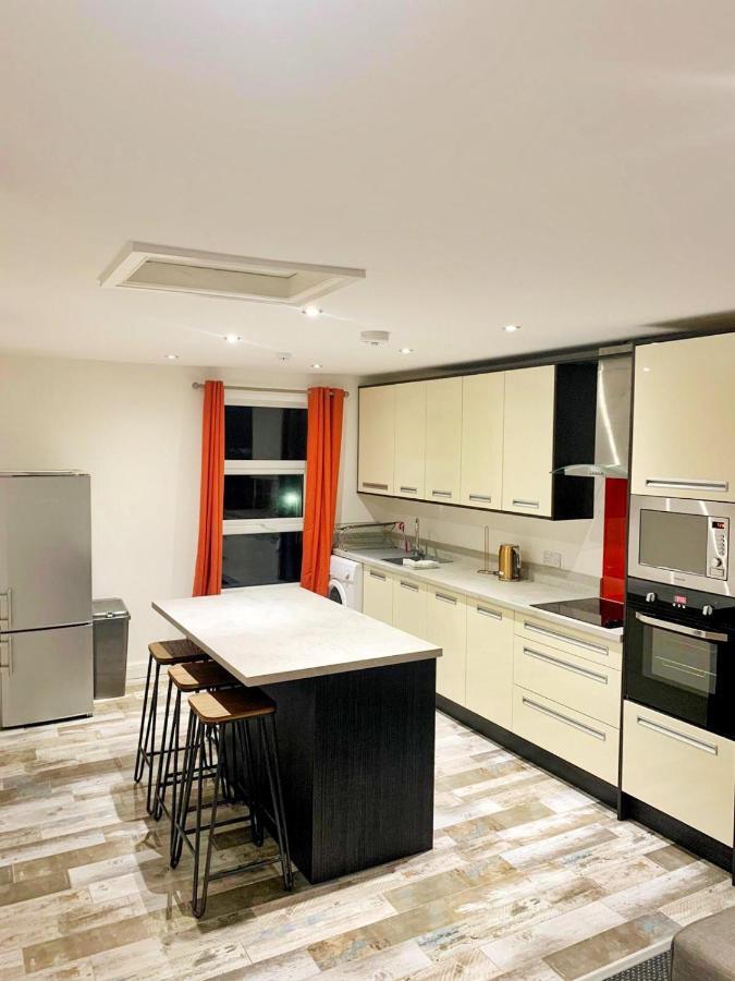Blackpool Luxury Apartments Bagian luar foto