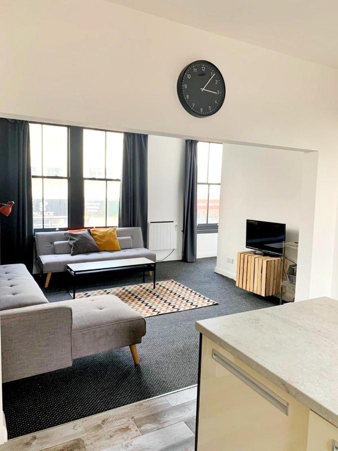 Blackpool Luxury Apartments Bagian luar foto