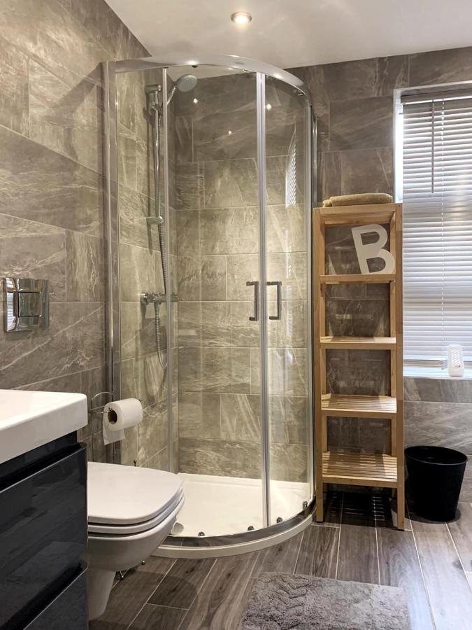 Blackpool Luxury Apartments Bagian luar foto
