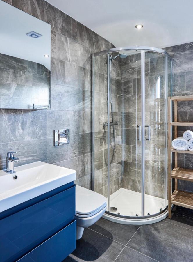 Blackpool Luxury Apartments Bagian luar foto